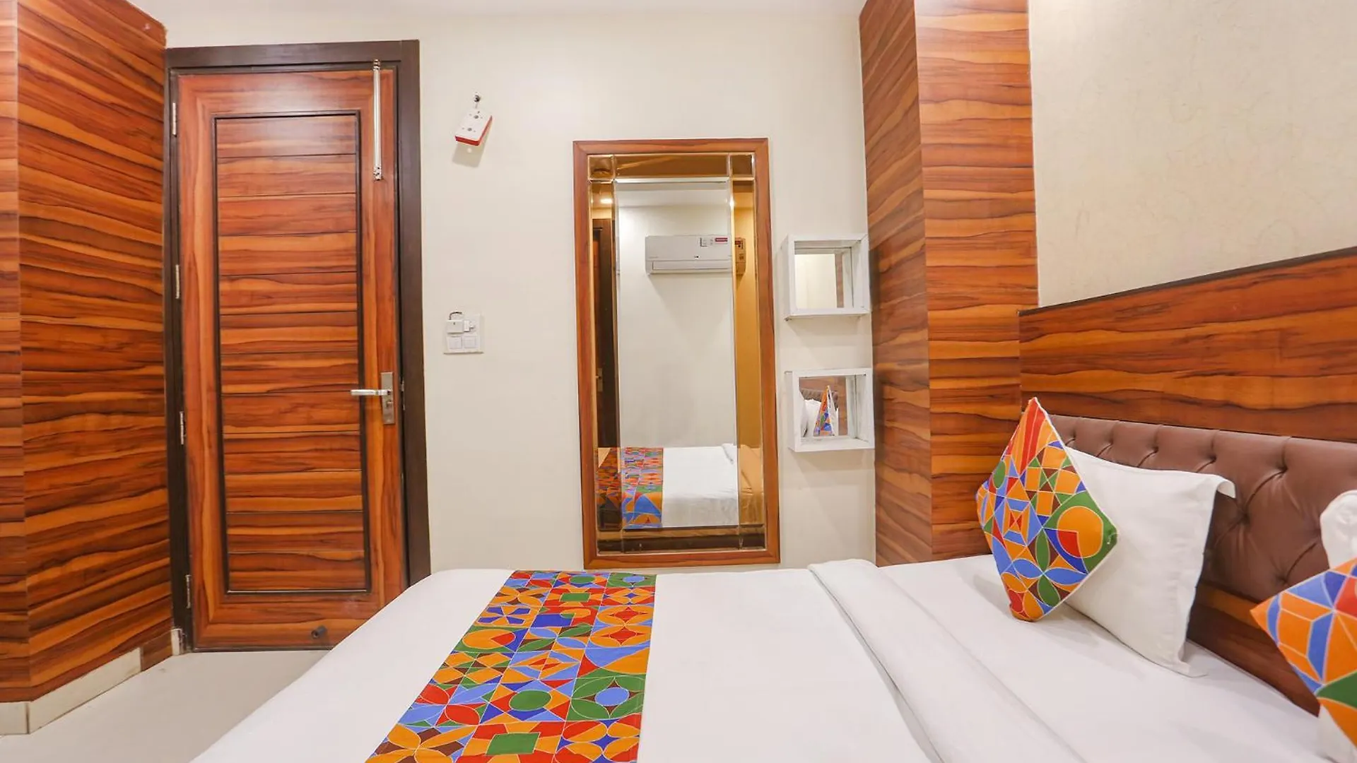 *** Hotel Fabhotel Gold Inn Janakpuri Delhi  India