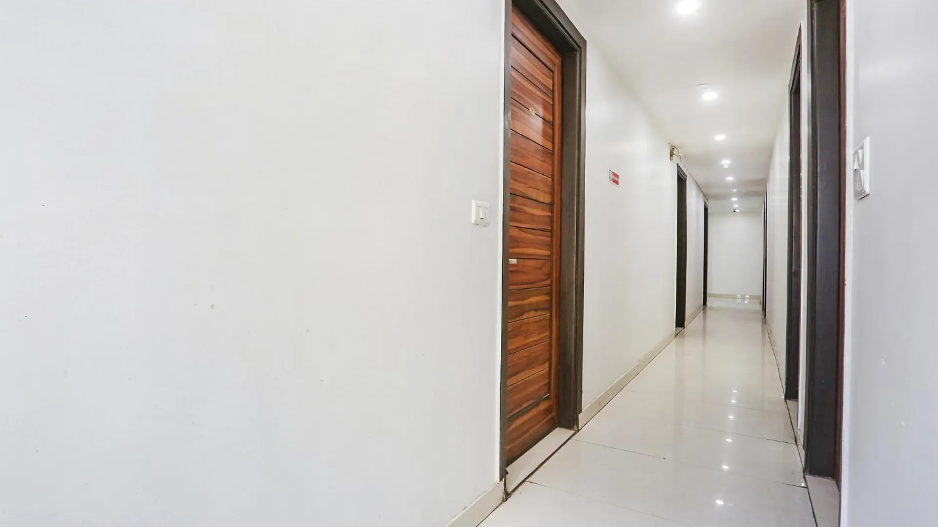 Fabhotel Gold Inn Janakpuri Delhi  Hotel