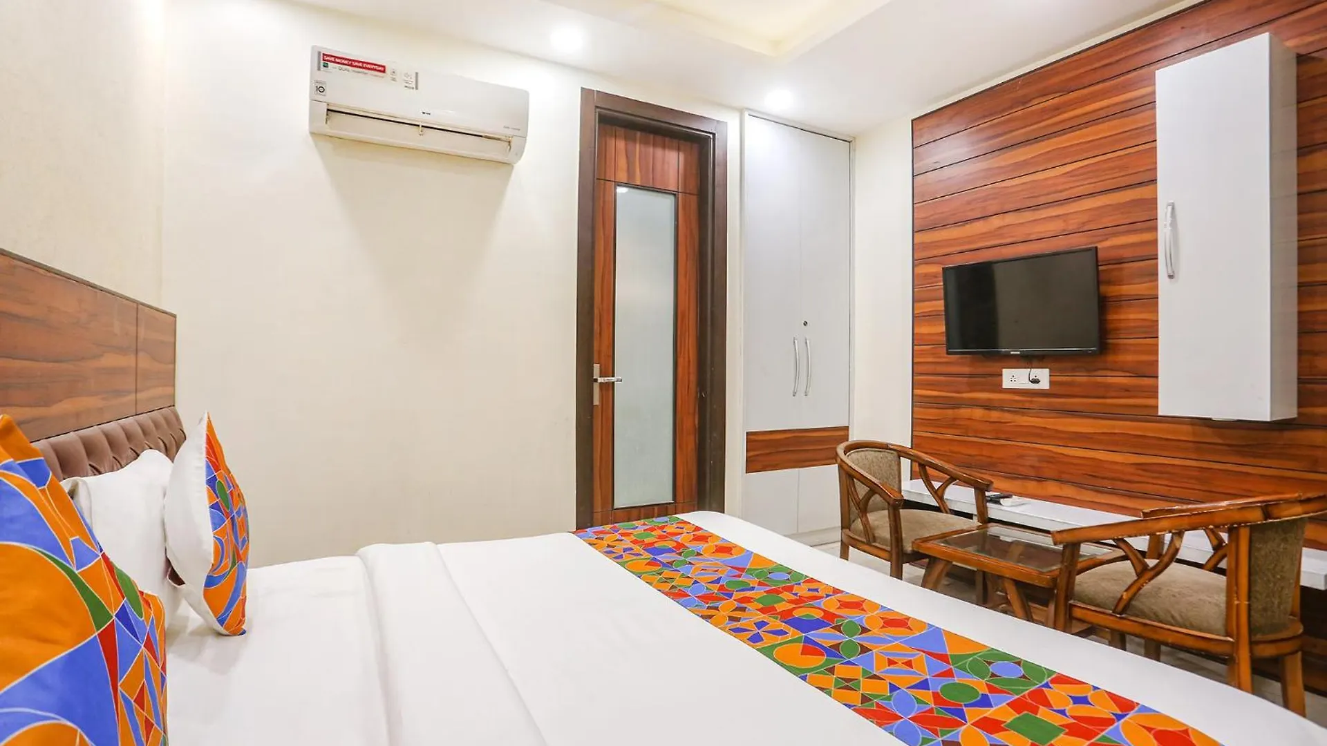 Fabhotel Gold Inn Janakpuri Delhi