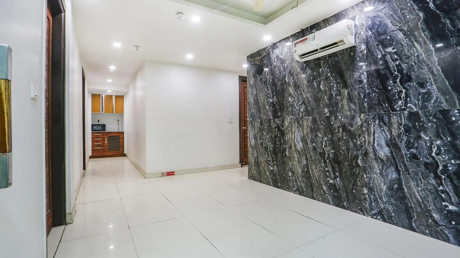 *** Hotel Fabhotel Gold Inn Janakpuri Delhi  India