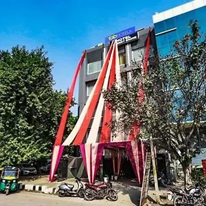 Hotel Fabhotel Aerosky Grand